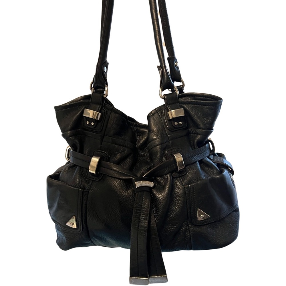 ♥️👜(sold)B Makowsky Black 100%Leather Chrome Shoulder Bag♥️👜 - Picture 3 of 13